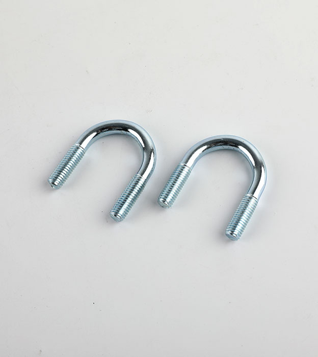 Çeşitli şekil ve boyutlardaki cıvataların benzersiz özellikleri vardır